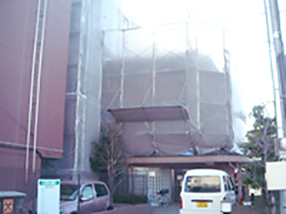 改修工事・塗装工事を行っております。
